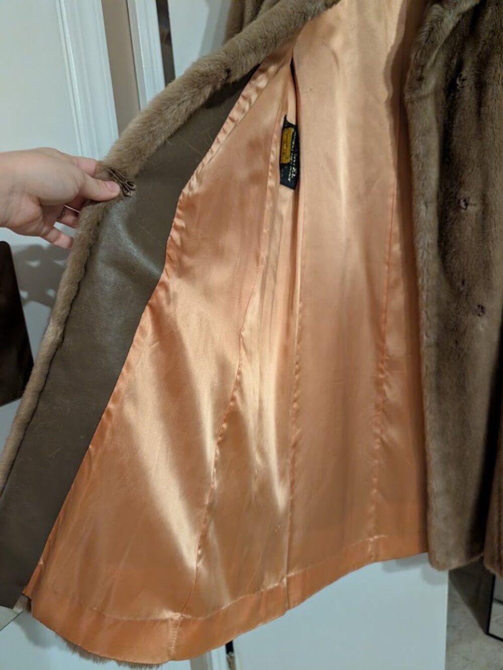 Tissavel of France Lovemans Vintage Faux Fur Knee Length Coat Beige Fawn 8 EUC - Picture 7 of 15